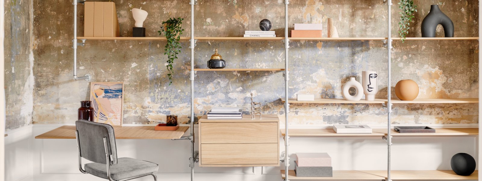 Med hängare + hyllor + byrå